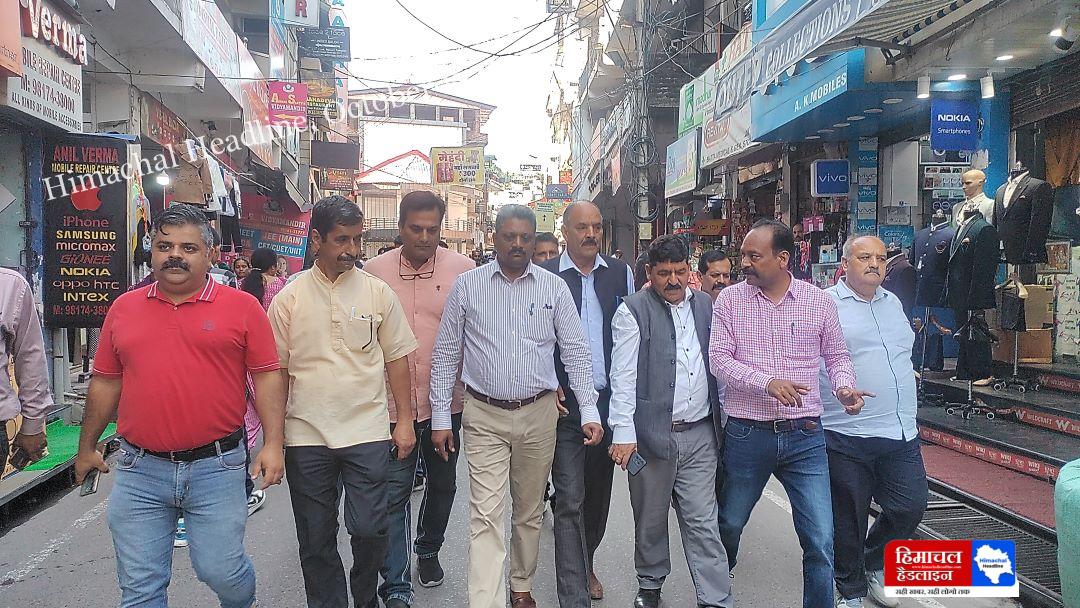 MLA Suresh Kumar said that Chief Minister Sukhu is providing budget for development work in Hamirpur. The hawkers here will be provided kiosks to set up their stalls.