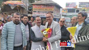 The newly appointed vice chairman of the corporation, Ajay Verma, while addressing the journalists at the welcome ceremony organized at Hamirpur bus stand, said that I have had a long association with the corporation