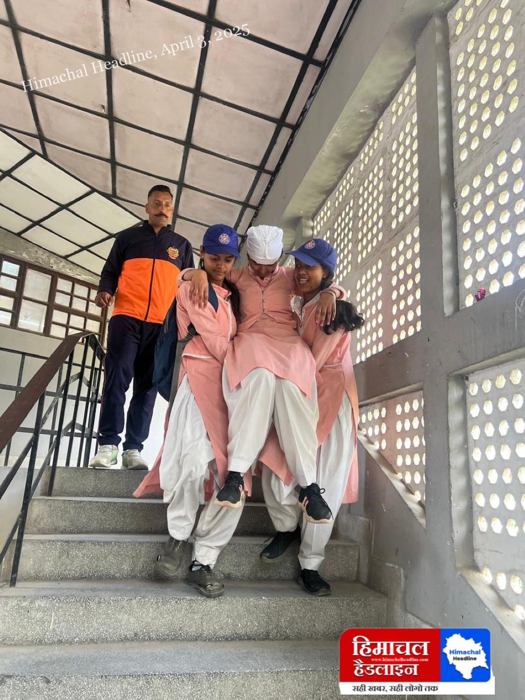 हिमाचल प्रदेश राज्य आपदा प्रतिक्रिया बल द्वारा 1905 के विनाशकारी कांगड़ा भूकंप की 120वीं वर्षगांठ पर लोगों को जागरूक करने के लिए सामुदायिक जागरूकता कार्यक्रम आयोजित